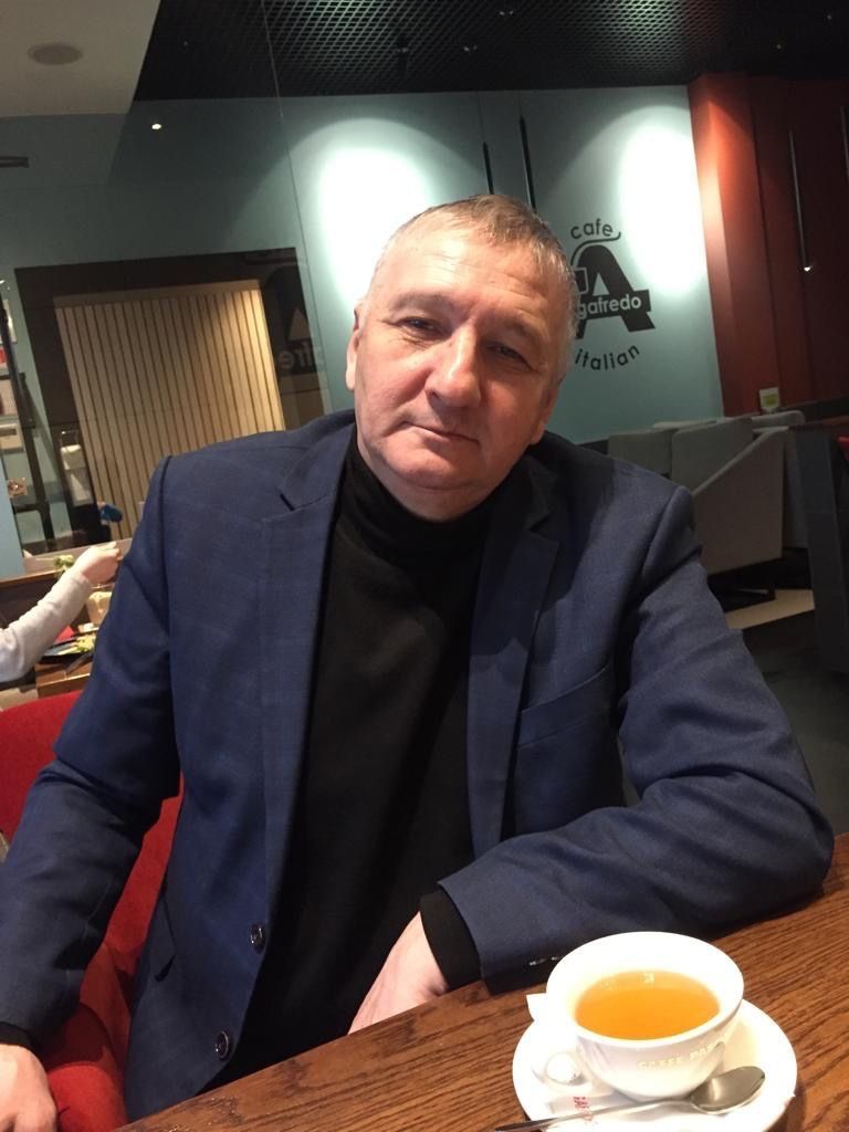Хәбир Ибраһим: “Максатым – супер җырчы булып “стадионнар” җыйнау түгел...”