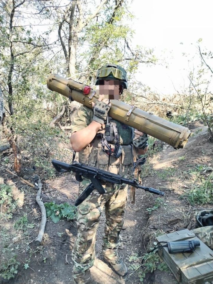 Алты тәүлек дошман засадасында үткәргән, җиде сәгатьтән артык ут астында шуышкан