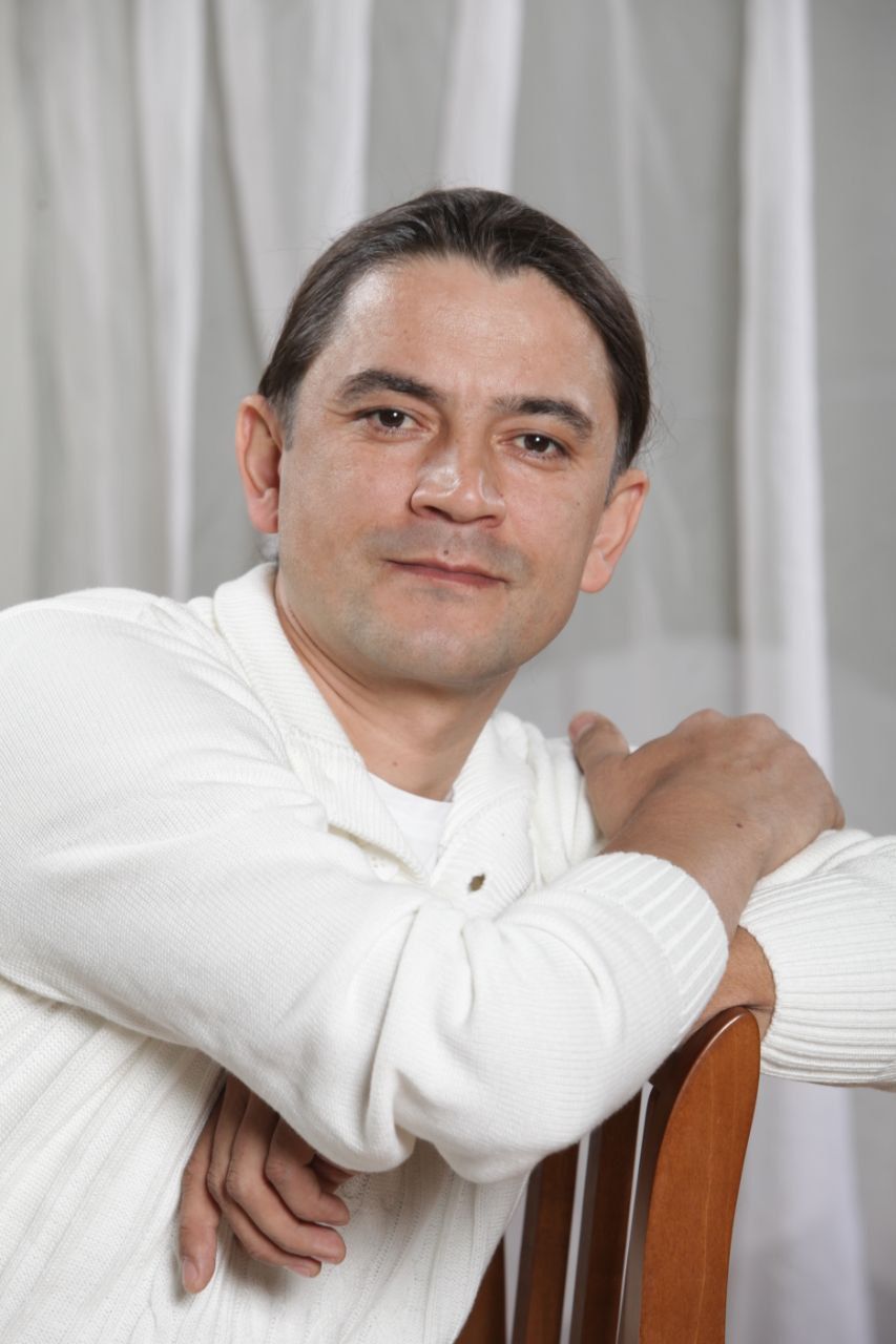 Кариев театры артисты Илнар Низамиев: “Вертолет белән алып киткәндә исән иде әле”