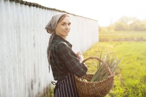 «Курчак кебек өйдә утырган хатыным тормышка кайтты, кабат кеше булды»